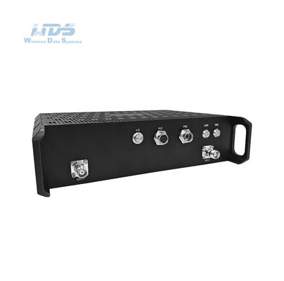 Résolutions de connectivité avancée par radio-maillage-radio de véhicule à maillage intelligent
